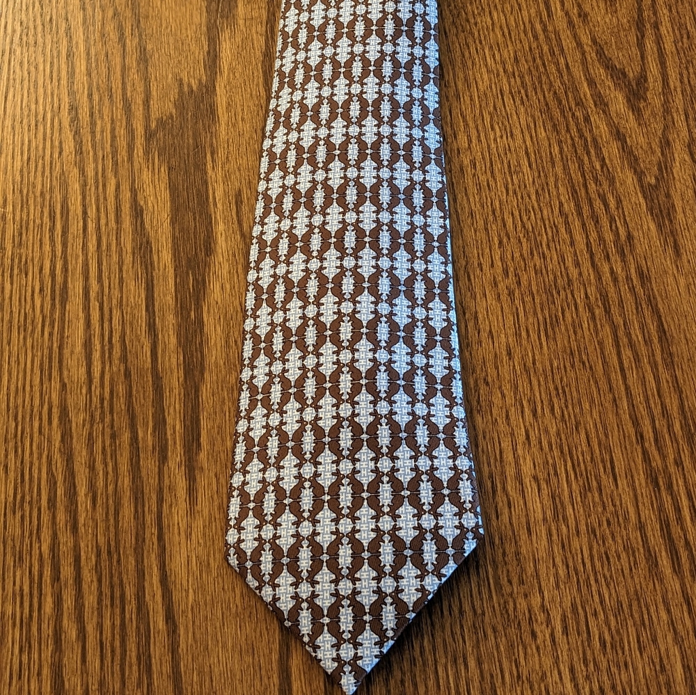 Men's Hermes Tie. EUC Blue, brown and white.